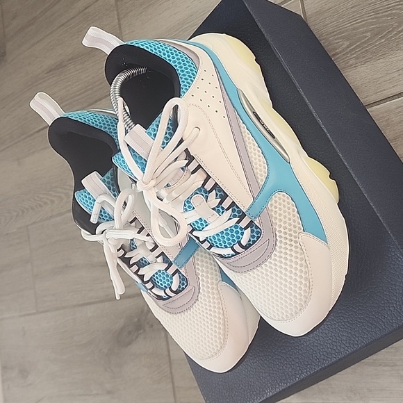 Lightly worn dior kicks - Picture 6 of 6